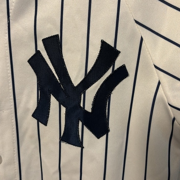 Vintage Yankees Youth Boys Derek Jeter Jersey Medium - Picture 5 of 7